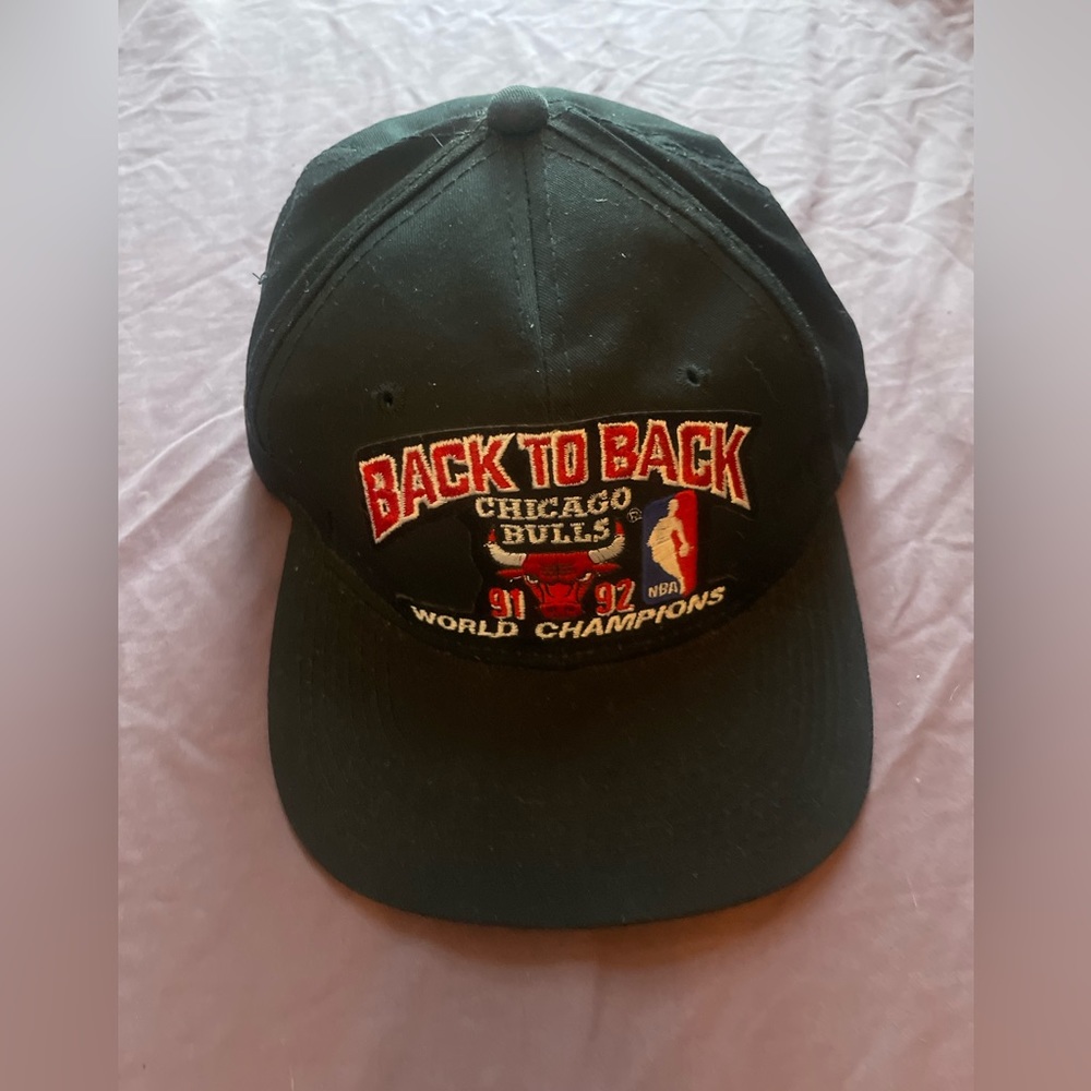 1992 Chicago Bulls championship hat. New with sticker.  Vintage collectors item
